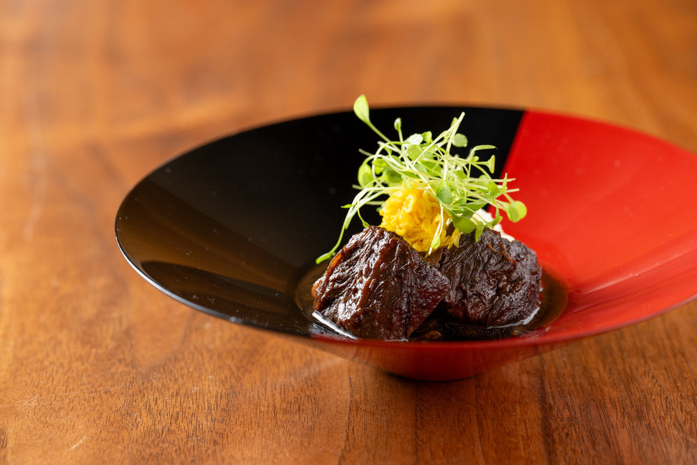 東京『六雁』の黒毛和牛の煮込み