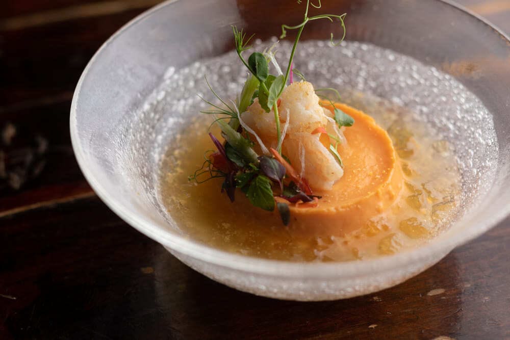 大阪『佳酒真楽 さかふね』の冷製茶碗蒸し トマト出汁ジュレ仕立て