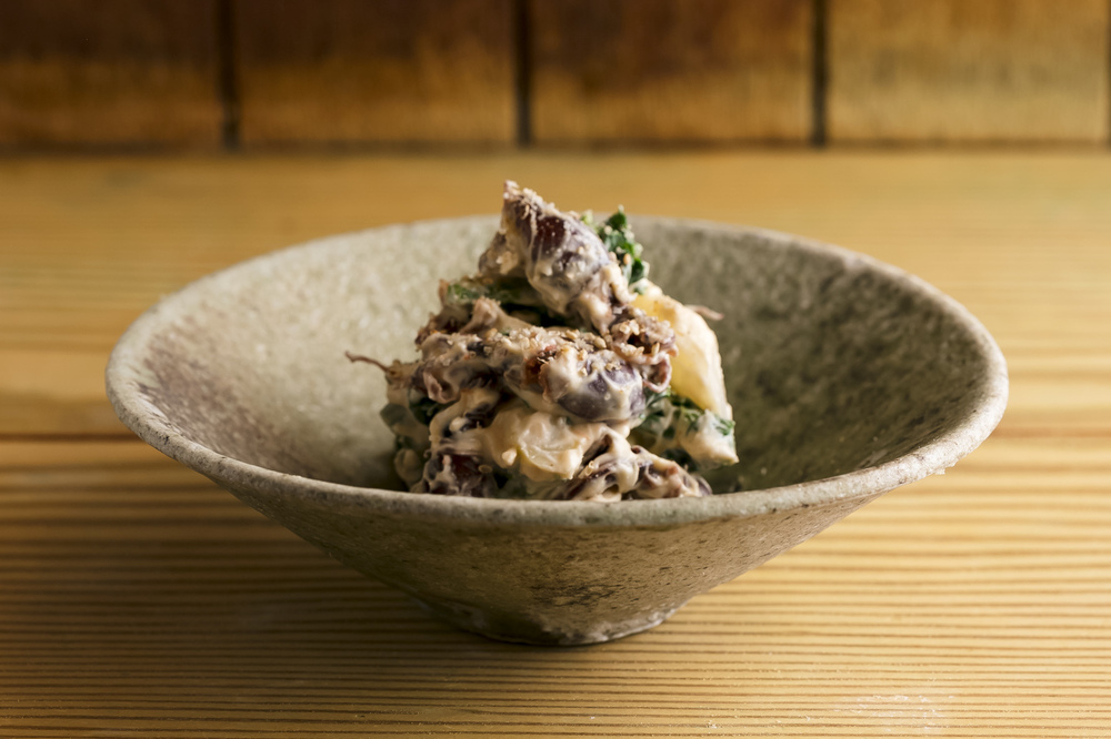 東京『赤坂 まるしげ』のホタルイカと春野菜の焦がし醤油白和え