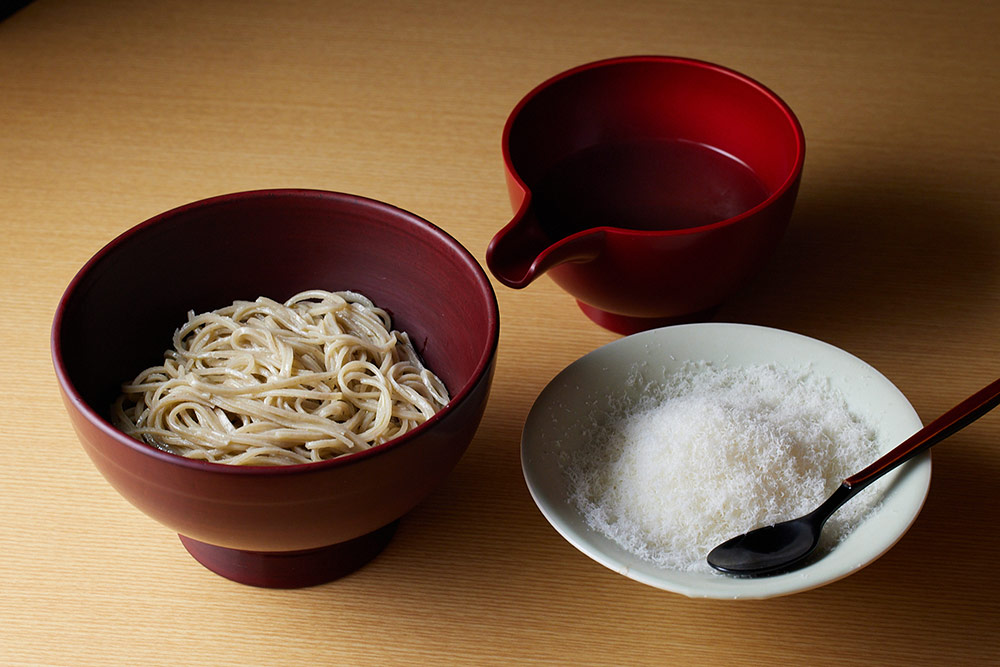 『銀座 矢部』の「ちいずからめそば」